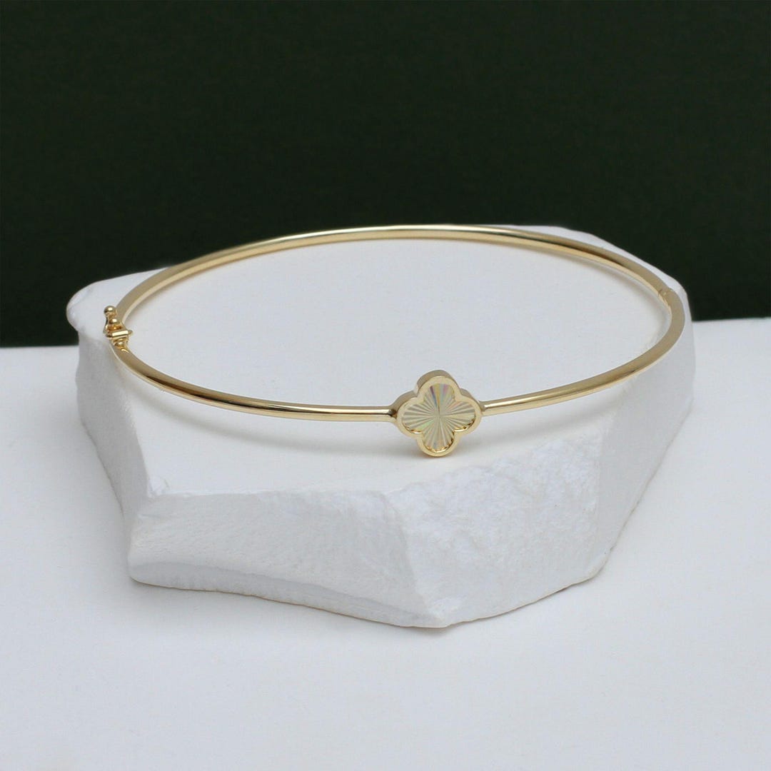 9ct Yellow Gold Rainbow Clover Bangle - Etsy