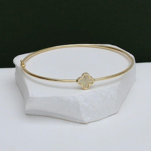9ct Yellow Gold Rainbow Clover Bangle