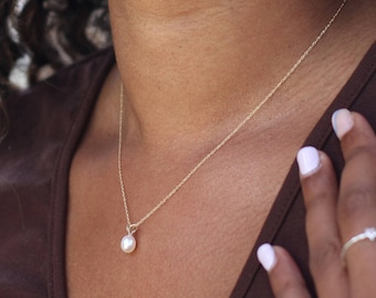 Halskette aus 9-karätigem Gold und Zuchtperlen • Brautschmuck • Hochzeit • Brautjungfer
