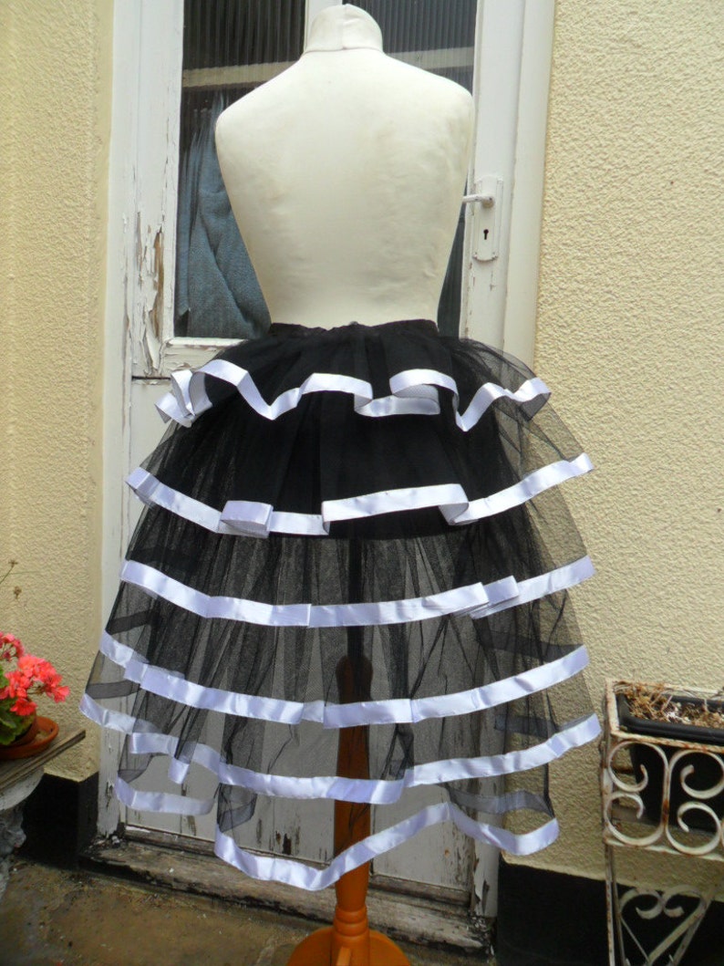 Black Burlesque Net Bustle con nastro bianco immagine 3