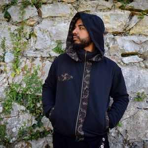 Veste à capuche Shipibo noire, fabriquée en coton doux, sweat-shirt interne en peluche. Vêtements transdimensionnels fractals