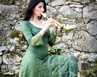 Szmaragdowozielona średniowieczna sukienka wróżki, strój na jarmark renesansowy, suknia fantasy w stylu cottagecore, koronkowa sukienka elfiej wiedźmy, odzież do cosplayu LARP