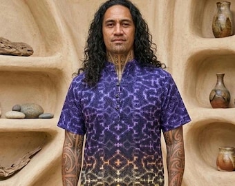 Shipibo T-Shirt in Vibrant gradient Colors, 100% cotton. Fractal transdimensional apparell
