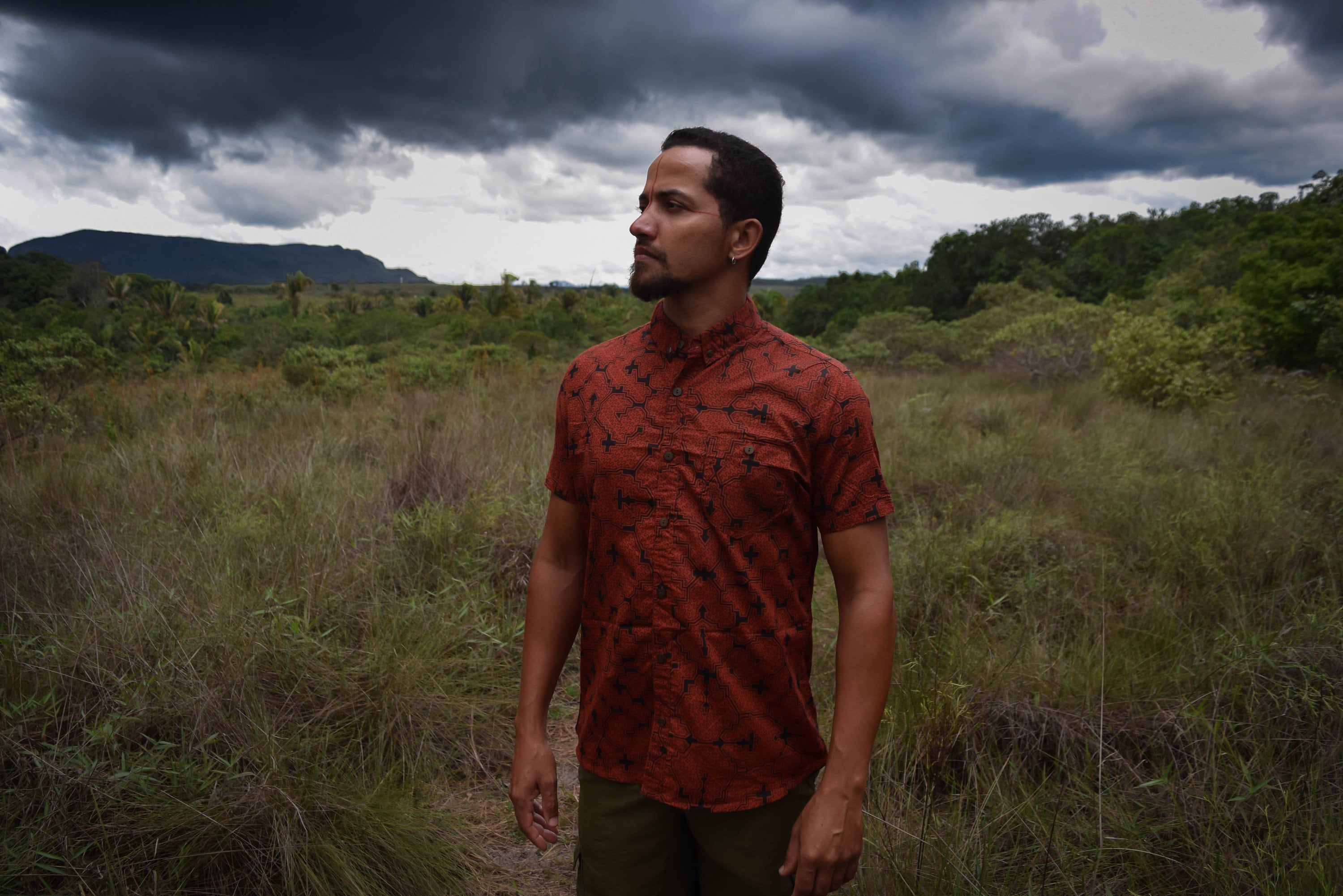 Red Shipibo Patterned Men& image 10