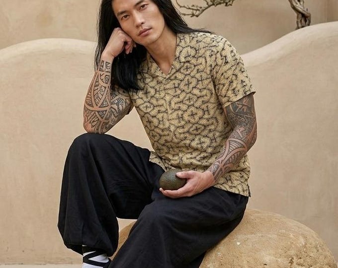 Shipibo short sleeves men's shirt.