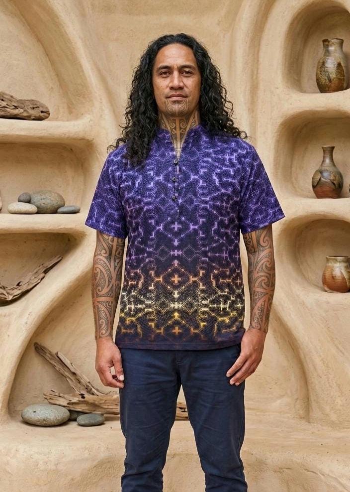 Shipibo T-Shirt in Vibrant gradient Colors, 100% cotton. Fractal transdimensional apparell