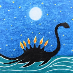 Loch Ness Monster Karte, Lustige 60 / 50 Geburtstagskarte, Nessie Sechs / Fünf Kerzen, Dinosaurier Kunstkarte Mond Sterne Grußkarte, Fünf Kerzen