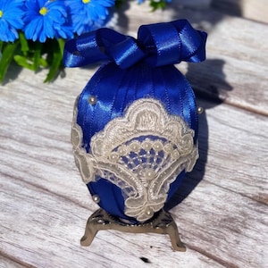 Blue Satin Lace Easter Egg – Elegant Decor with Pearls
