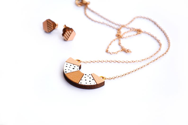 Semicircle polka dots necklace, Wooden necklace, Geometric necklace, Everyday necklace imagem 7