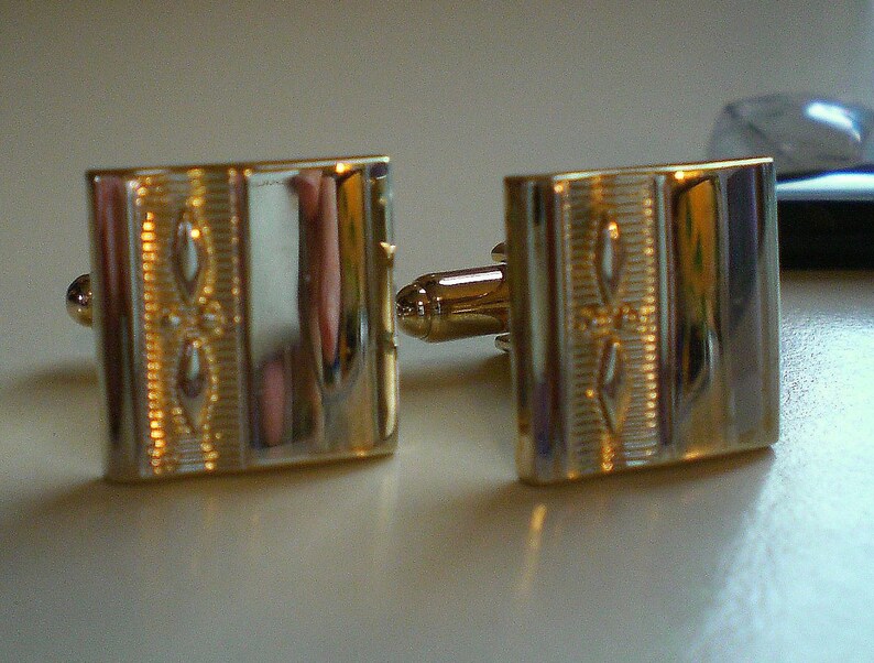 Men/'s 1970/'s Vintage Textured Square Gold Tone Ornate Design Wedding Cufflinks
