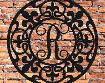 Corona con monograma estilo Nueva Orleans, monograma para colgar en la puerta, letra de metal con monograma, corona ovalada con monograma, arte mural