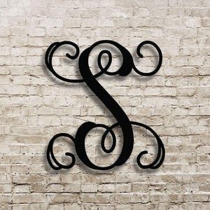 Vines Monogram Letter Monogram Metal Door Hanger Wall Decoration
