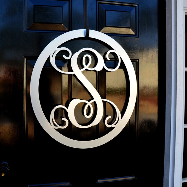 Lettera monogramma in metallo, ghirlanda monogramma, monogramma da appendere alla porta, lettera monogramma in metallo, ghirlanda ovale monogrammata, arte murale
