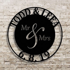 Mr & Mrs Sign, Personalized Sign, Wedding Gift