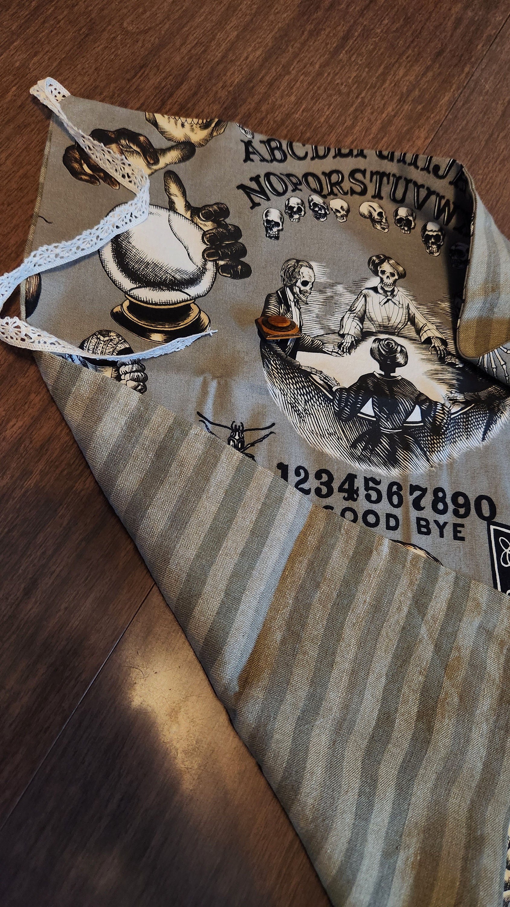 Hand Made Seance Tarot/oracle Deck Wrap/ Divining Cloth. 18