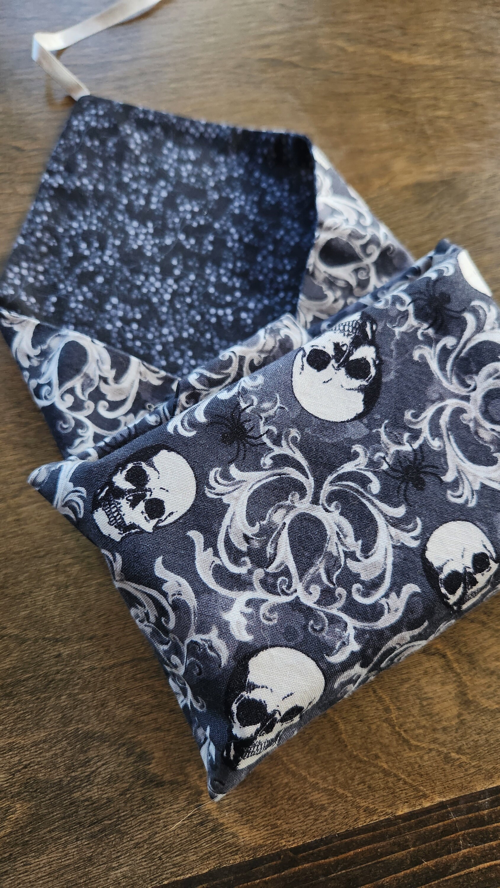 Hand Made Skull Tarot/oracle Deck Wrap/ Divining Cloth. 18