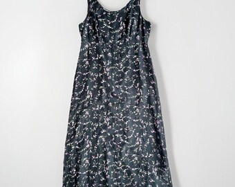 Robbie Bee Petite 90s Floral Silk Dress | Empire Waist Black Midi