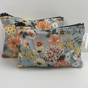 Astucci per il trucco con fiori, rose, margherite e viole del pensiero, porta lecca-lecca, piccolo astuccio, astuccio con cerniera, realizzati in Australia
