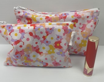 Cute Pink Flowers Daisy’s in Cotton Poplin Fabric Makeup Pouch, Pencil Case Zipper Pouch, Australian Made Coin Purse Cotton pouch 2 sizes