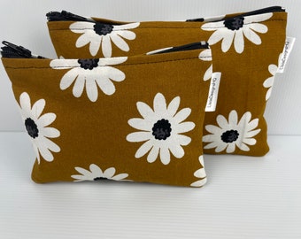 White Daisy’s Vintage Style Makeup Pouch, Pencil Case Zipper Pouch, Australian Made Coin Purse Cotton pouch 2 sizes