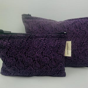Stile vintage, fiori viola e neri, custodia per occhiali da sole blu e astuccio per pennelli da trucco, borsa da viaggio, astuccio per matite, portamonete in cotone di fabbricazione australiana