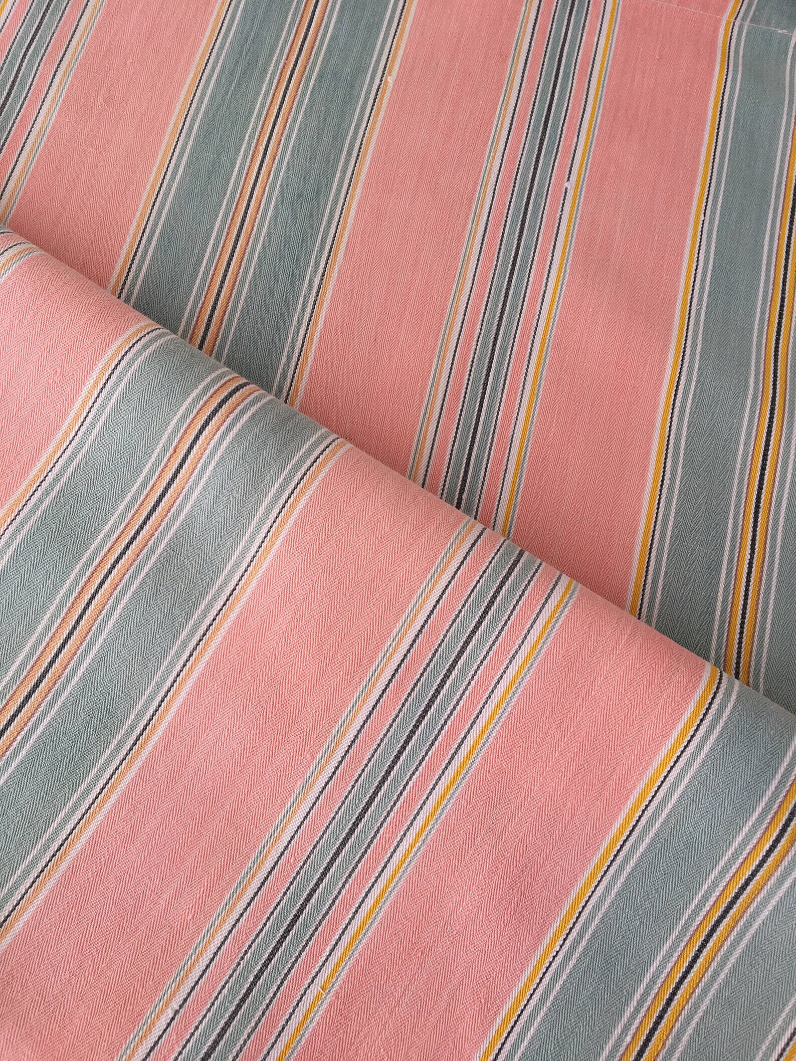 アンティークピンク＆グレーのストライプ柄ティッキング生地：1930年代