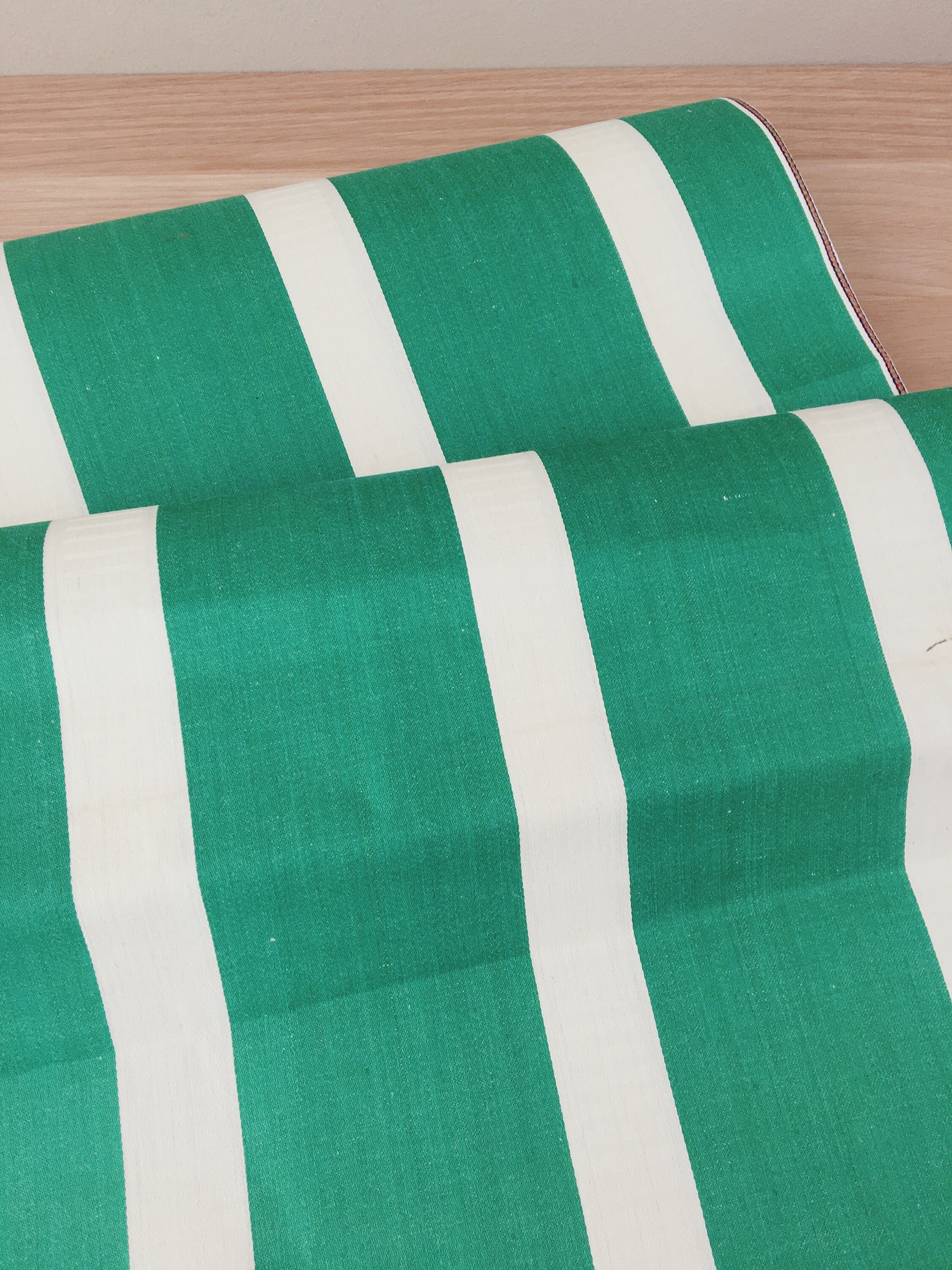 1.31ヤード - 上質なアンティークティッキング生地 グリーンストライプ