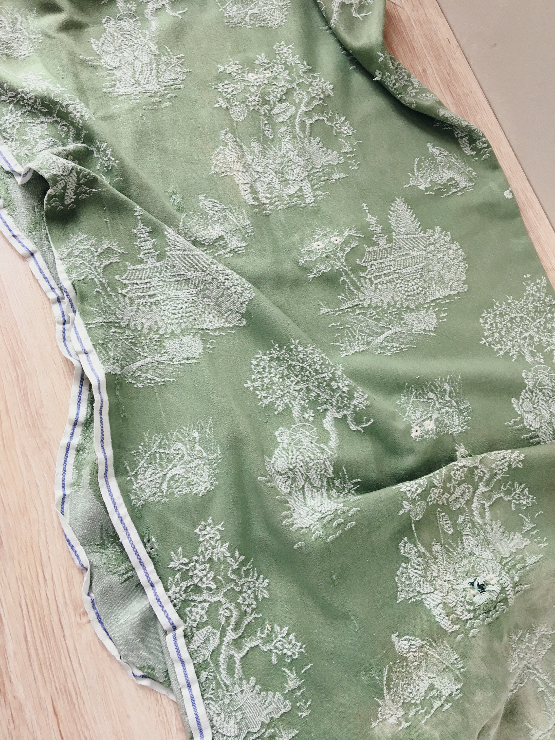 33インチ x 33インチ チャーミングなアンティークティッキング