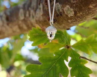 EKOLLON Mellanstort Halsband i Sterlingsilver – Handgjort av Lovisa | Naturinspirerat Hänge Present till Henne, Bröllop, Födelsedag, Årsdag