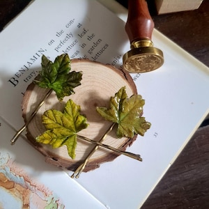Hand made cottage core style green leaf hair pins set of 5