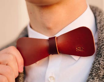 Bow ties for Men. Brown Leather Bow tie. Mens bowties. Personalized gifts for men. Dapper Gent. Groomsmen gift.  Fathers day gift.