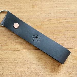 Texas keychain. Lone star state. Custom Stamped Keychain. Leather key fob. Handmade Key holder. Clutch city keychain