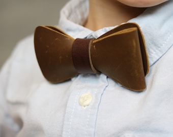 Men's brown Leather bow tie. Bow ties for Men . Rustic bow tie Fathers Day gift Groomsmen gift ideas