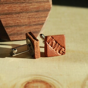 Initials cuff links. Monogram Leather cuff link. Cuff link. Custom cuff links. Men&#39;s accessory. Cuff link trendy. Leather cuff link