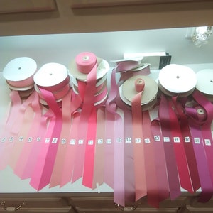 1-1/2 Offray Grosgrain Ribbon, Pinks image 1