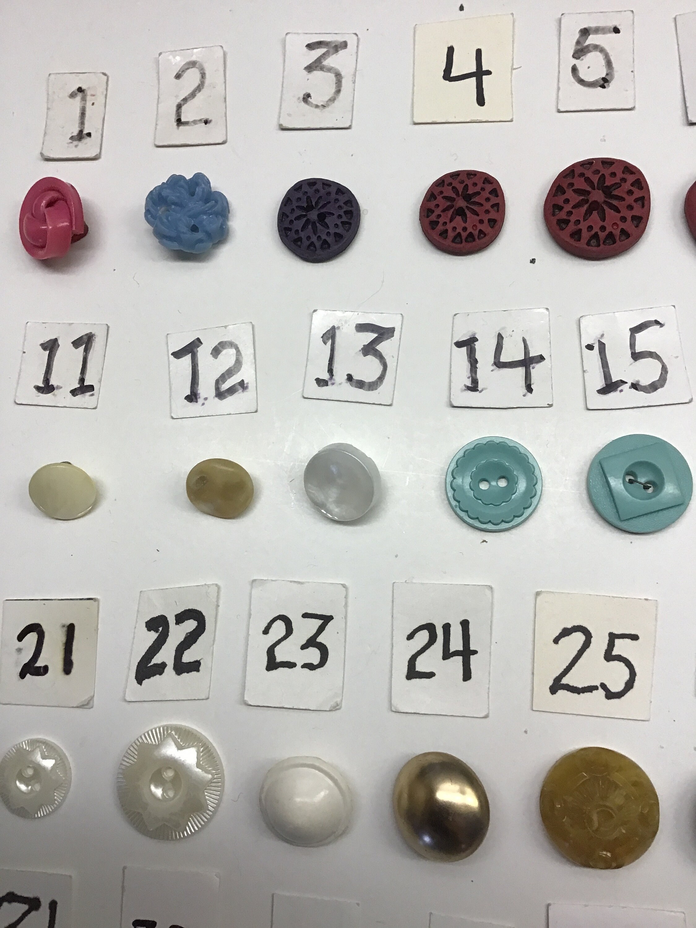 Vintage Medium Buttons - Etsy