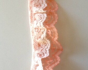 3/4" White on 1-1/2" Peach Ruffled Lace