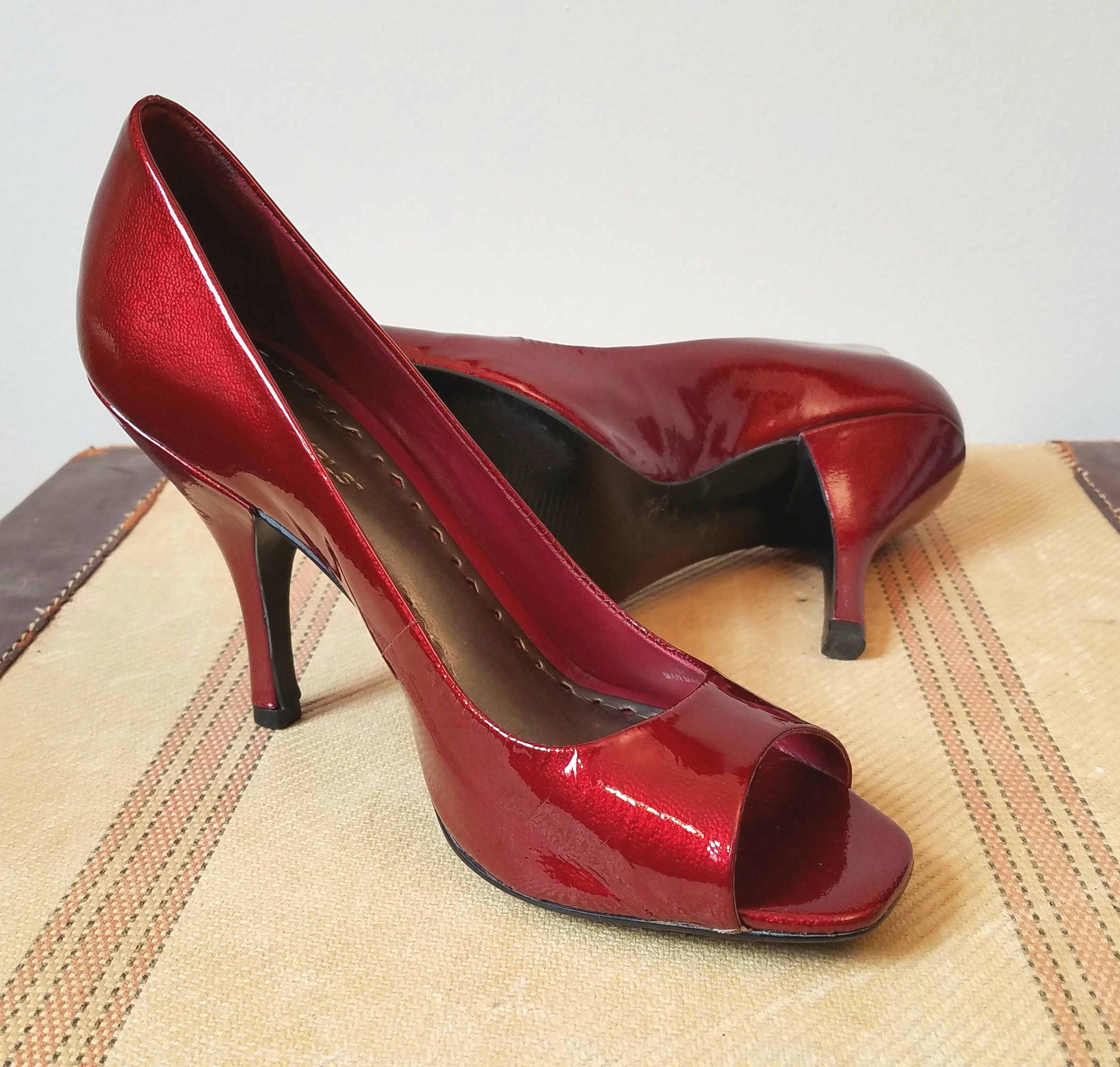 Red Toe Shoes -