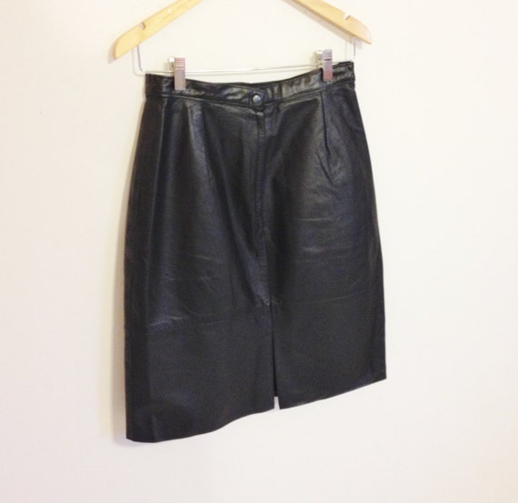 Black Skirt - Size 3/4 1980's Mid Length Black Le… - image 5