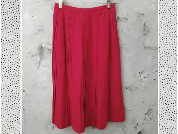 Vintage 60's Red Pleated Hand Tailored Skirt Size… - image 1