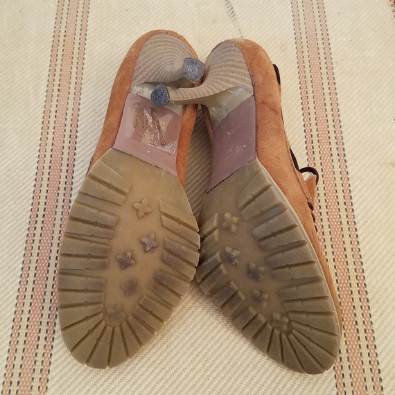 SODA Brown Suede Moccasin Stiletto Heels Vintage … Gem