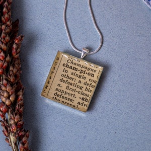 COLLANA DEL DIzionario CHAMPION, regalo di tifo, regalo personalizzato, positivo, grandi donne, ragazza vincitrice, competitivo, ispiratore,