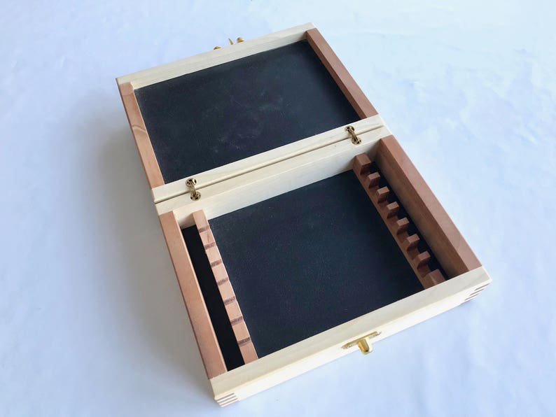 Straight razor storage box for seven razors. Handmade from Etsy