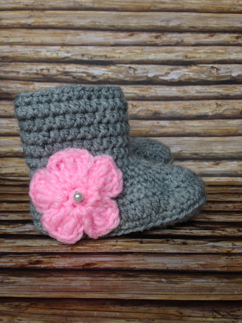 Knit Crochet Baby Flower Booties Baby Photo Prop Handmade MADE TO ORDER image 5