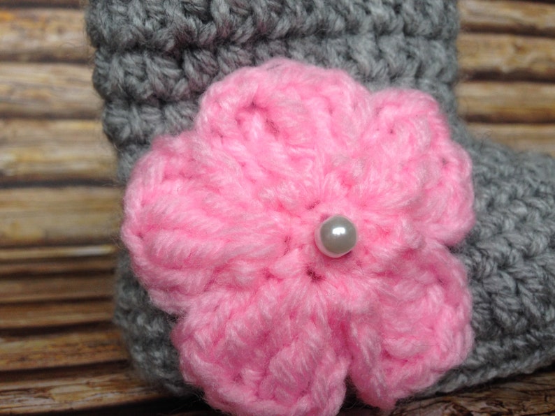 Knit Crochet Baby Flower Booties Baby Photo Prop Handmade MADE TO ORDER image 3