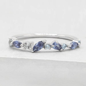 Bague grappe Argent bleu Bague à empiler avec pierres de naissance de septembre avec saphirs et aigue-marine Cz, Bague de promesse, Alliance de mariage R1057SBL image 1