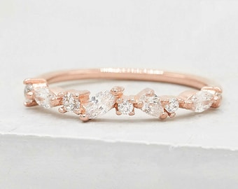 Anillo de racimo - oro rosa / anillo de apilamiento de oro rosa con piedras CZ / anillo de promesa / anillo de boda / anillo de amistad / regalo para ella