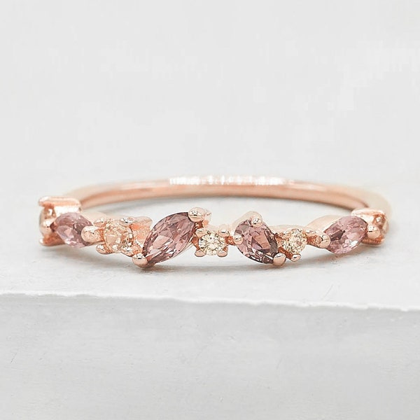 Cluster-Ring – Roségold + Rosa | Zierlicher Stapelring mit CZ-Steinen | Versprechensring | Ehering | Freundschaftsring | Ring aus Roségold