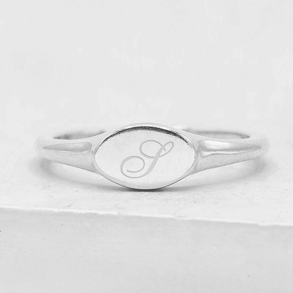 Signet Ring - Silver |  | Engraved Ring | Monogram Signet Ring | Initial Engraved Ring | Personalized Gift | R1059S