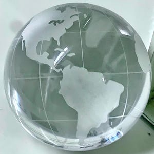 Vintage Solid mundgeblasene gefrostete italienische Kunst Glas kugelförmige Erde Weltkugel Figur Briefbeschwerer